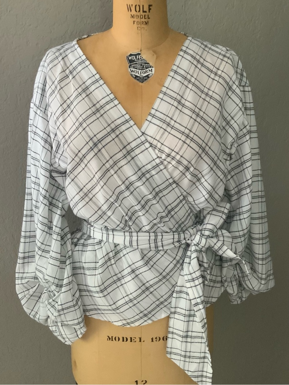 Sundance Dora Wrap Top, size medium, Boho, Peasant